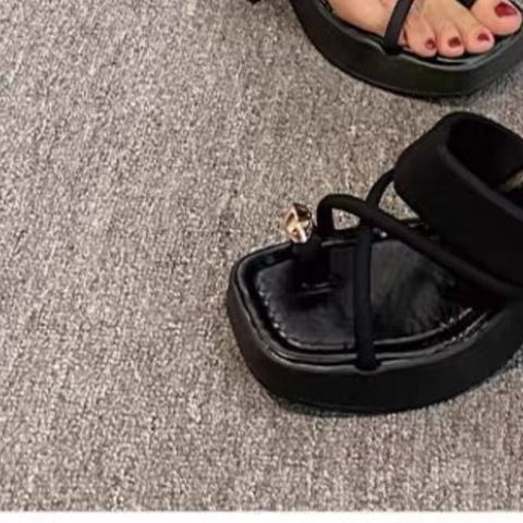 Sandali di grandi dimensioni per donne con piedi larghi e paffuti, nuovo modello estate 2025, sandali con suola, tacchi spessi, punta quadrata alta_voghion.com