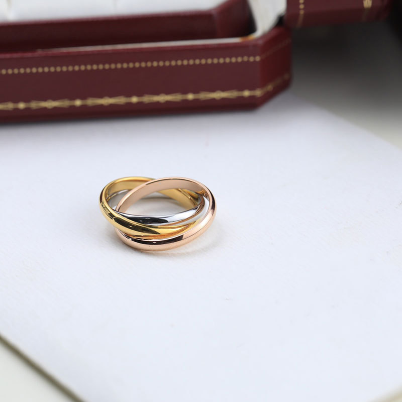 Designer klassieke driekleurige ring met drie ringen voor dames, gepersonaliseerde modetrend, gekleurde ring voor heren en dames_voghion.com
