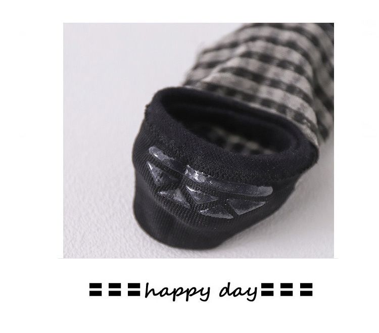 Nuovi calzini a quadri calzini da donna in cotone basso alla moda corti primavera e autunno sottili estivi invisibili in silicone antiscivolo calzini da barca_voghion.com