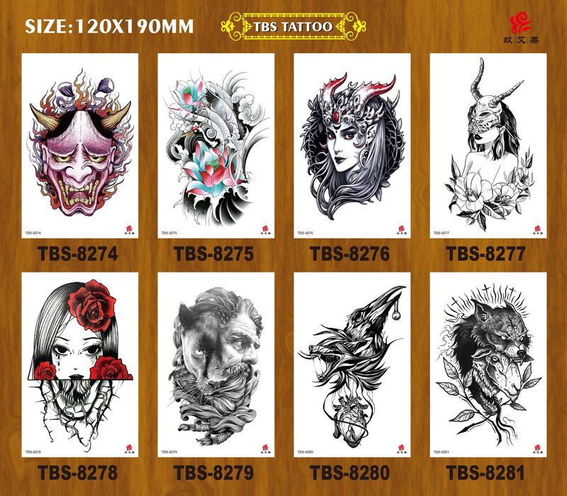 Piccolo fiore sul braccio, bellissimo tatuaggio impermeabile con totem animale geisha_voghion.com