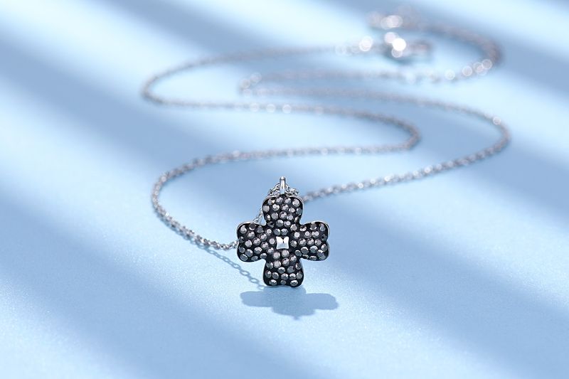 Colar de trevo de quatro folhas com dupla face para mulheres, preto e branco, joia de metal galvanizada, versão dourada e prateada_voghion.com
