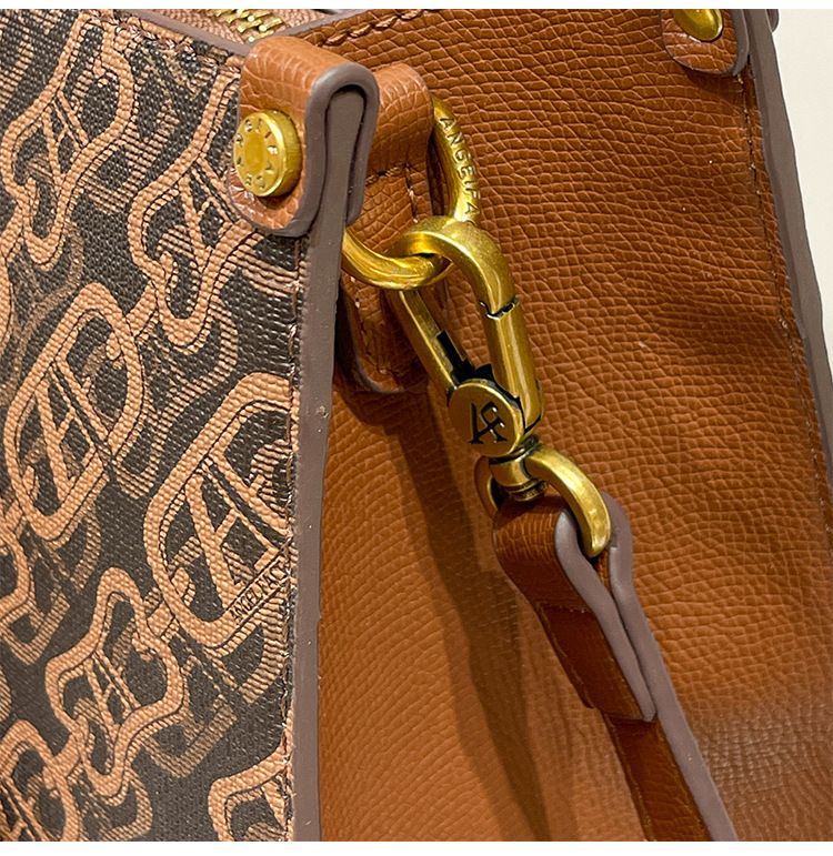 Borsa a tracolla grande capacità per donna nel 2024 inverno, nuova pelle morbida di alta qualità e alla moda per donna, tracolla atmosferica per mamma_voghion.com