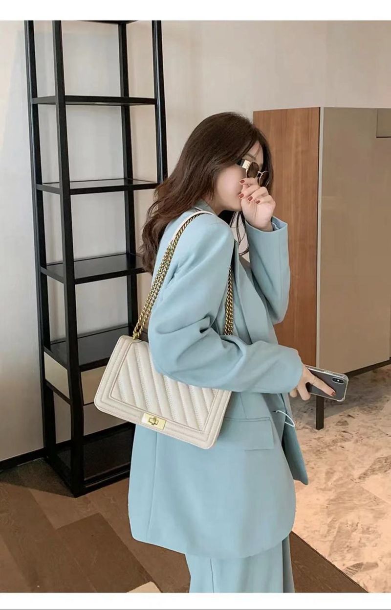 Xiaoxiangfeng 2024 nuova borsa a tracolla a spalla singola morbida con catena a griglia di diamanti, grande capacità, in pelle quadrata, di alta qualità_voghion.com