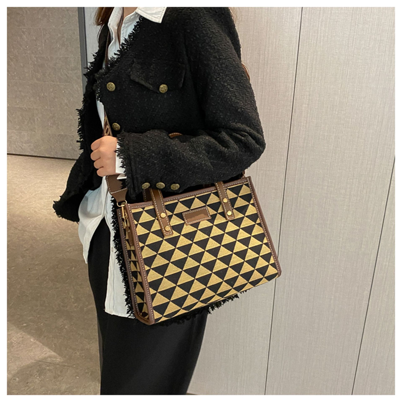 Herbst und Winter Große Kapazität Taschen 2023 Neue frauen Taschen Mode Pendler Schulter Taschen Casual Persönlichkeit College Student Tragetaschen_voghion.com