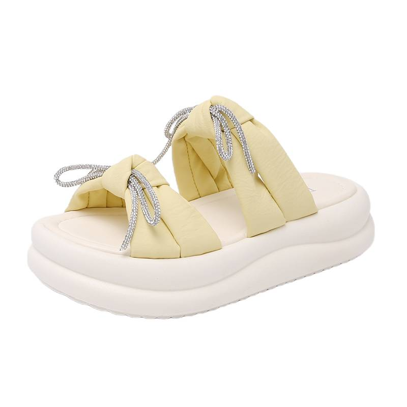 „Luftiges Glück: Sommersandalen für jeden Schritt“_voghion.com