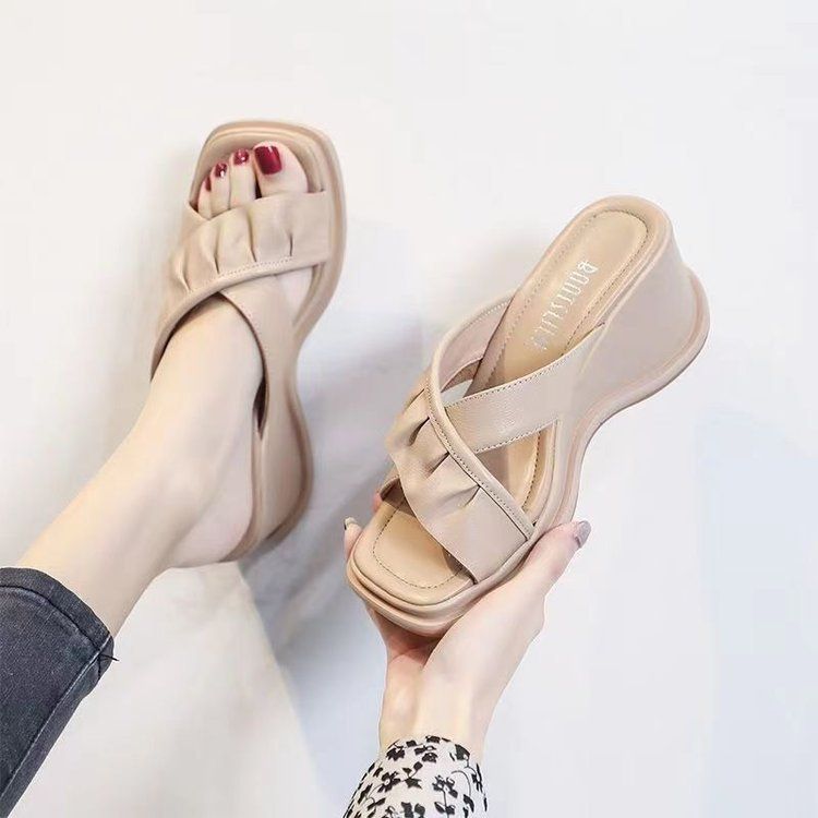 ,Height Enhancing Niche High End 2023 New Thick Soled French Evening Breeze Sandals, Comfortable To Wear Outside In Summer_voghion.com