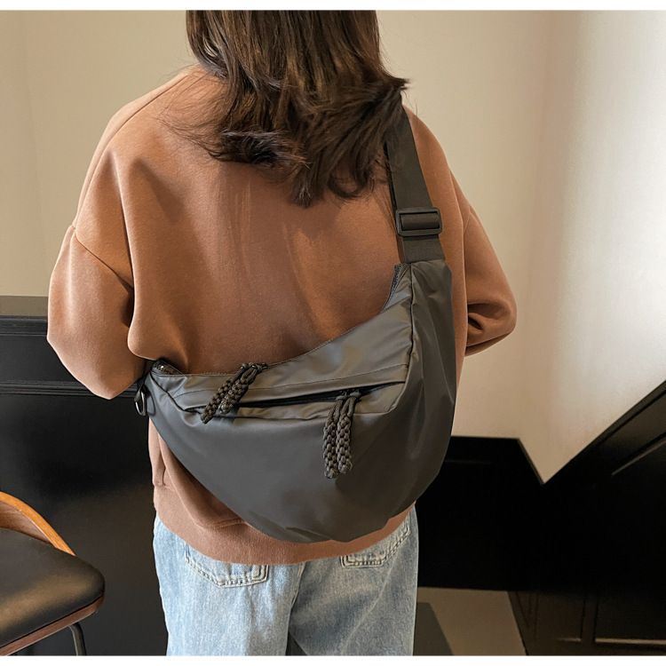 Unisex High-End Crossbody Women, Large Capacity Dumpling Bag, Fashionable Versatile Motorcycle Riding Bag For Men_voghion.com