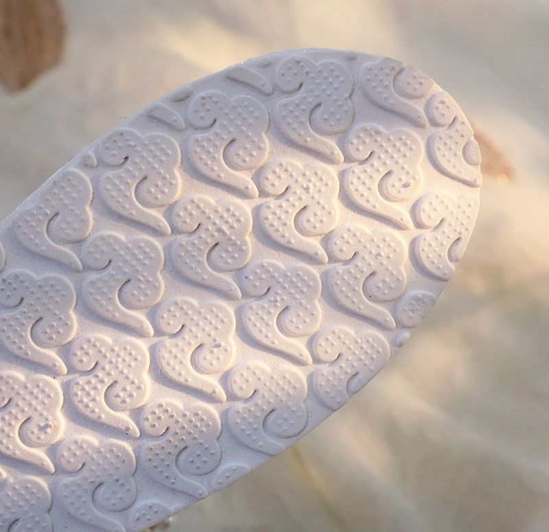 Damenschuhe für den Sommer, neuer Stil, antiker Stil, passende antike Kostüme, bestickte Damenschuhe, Schuhe mit erhöhter Quaste_voghion.com