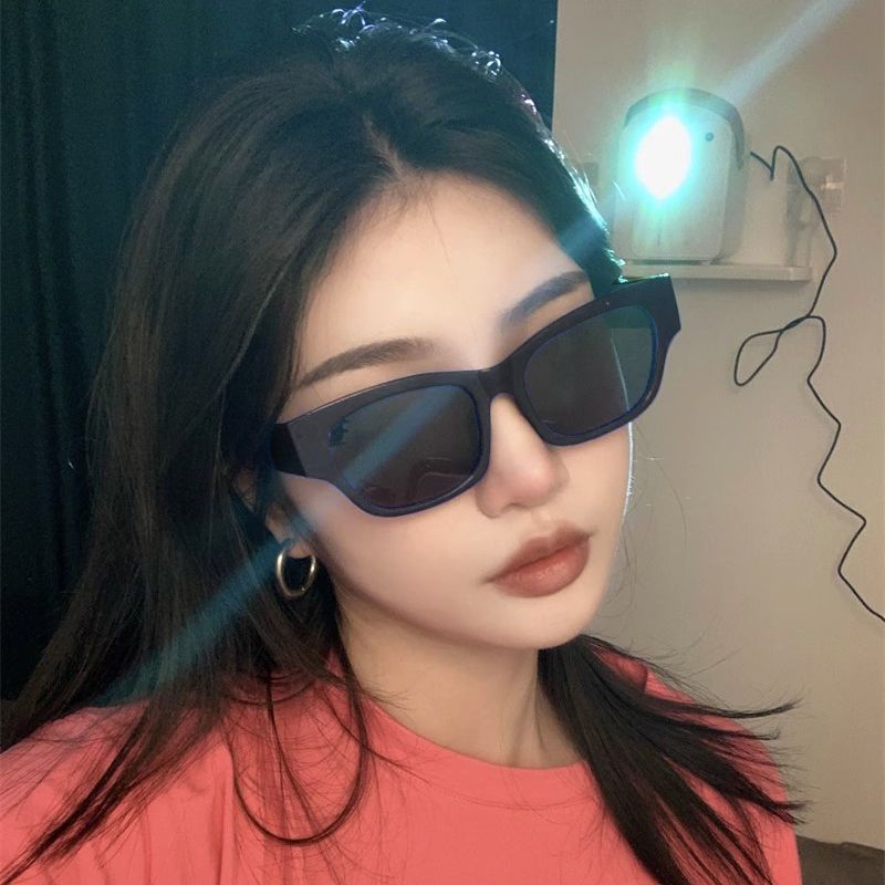 Women UV Protection For Men Sunglasses Display_voghion.com