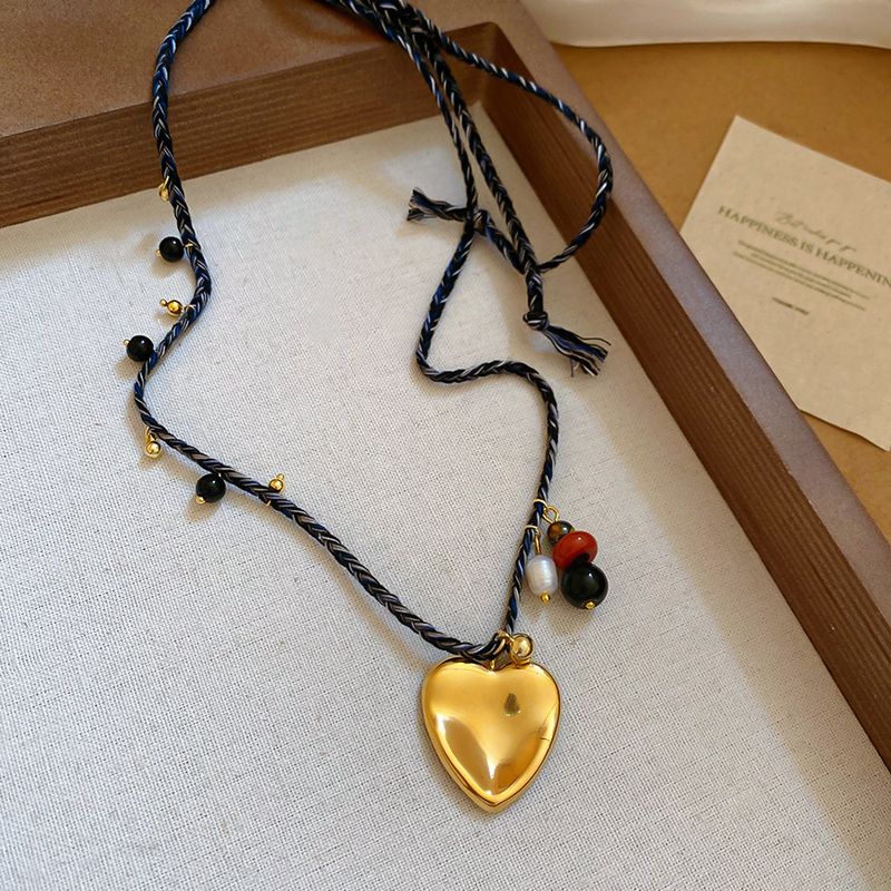 Braided Rope Freshwater Pearl Heart Pendant Necklace Fashion Versatile Collarbone Chain Niche Design Sense Jewelry For_voghion.com
