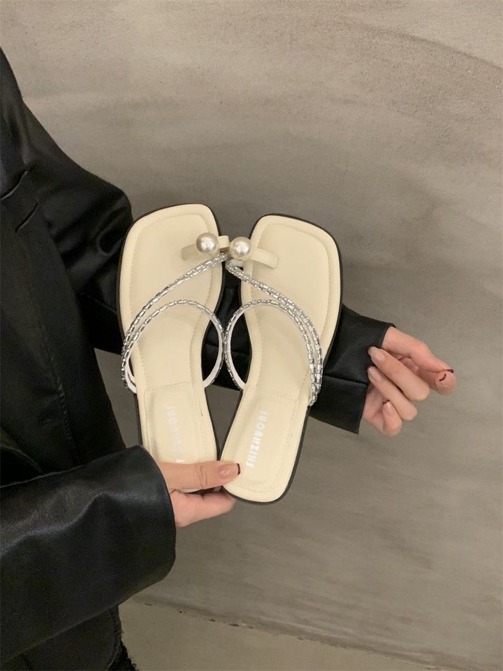New French Rhinestone For Women In 2025, With Pearl Toe Covers And Low Heels, Silver Summer Sandals_voghion.com