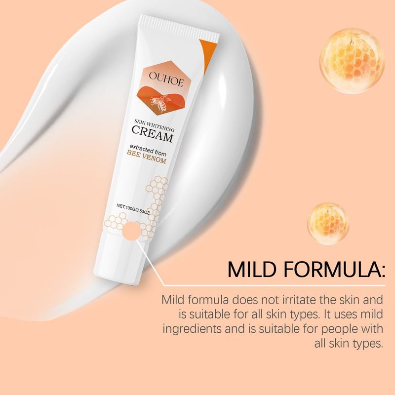 Cremă de piele, hidratarea pielii corpului, hidratarea și aplicarea cremei de masaj_voghion.com