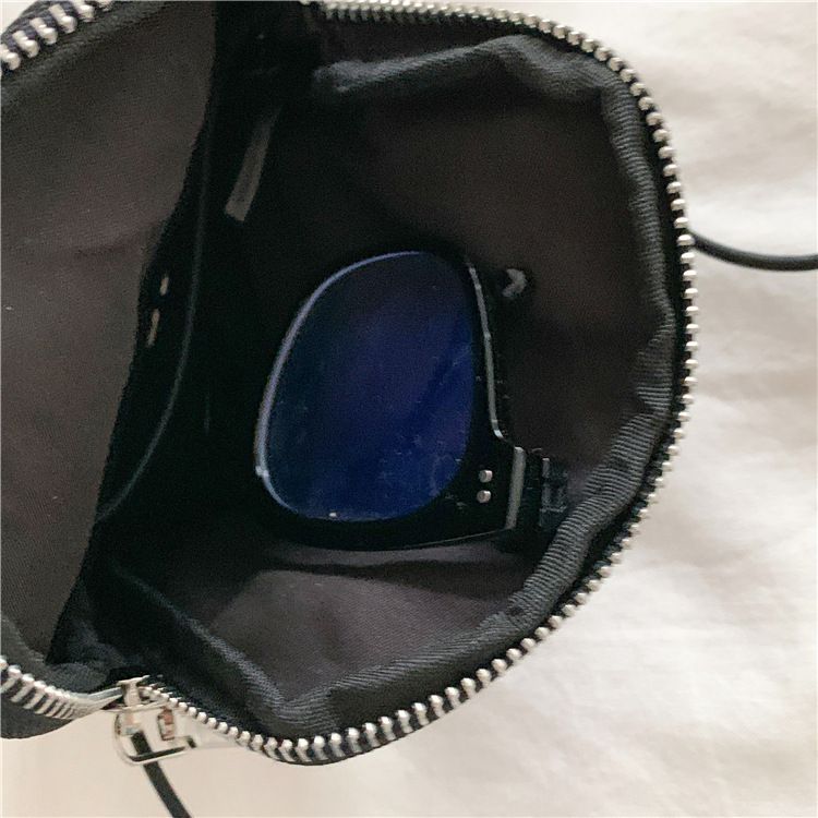 Sac banane compact argenté à fermeture éclair, niche, haut de gamme, mini sac tendance pour téléphone portable_voghion.com