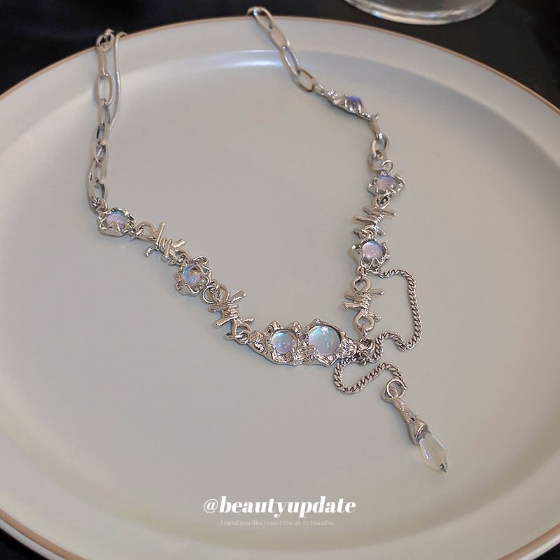 Kleine Nischen-Design unregelmäßige Mondstein Glasperle koreanische Ins Schlüsselbein Kette coole Stil Halskette für Frauen_voghion.com