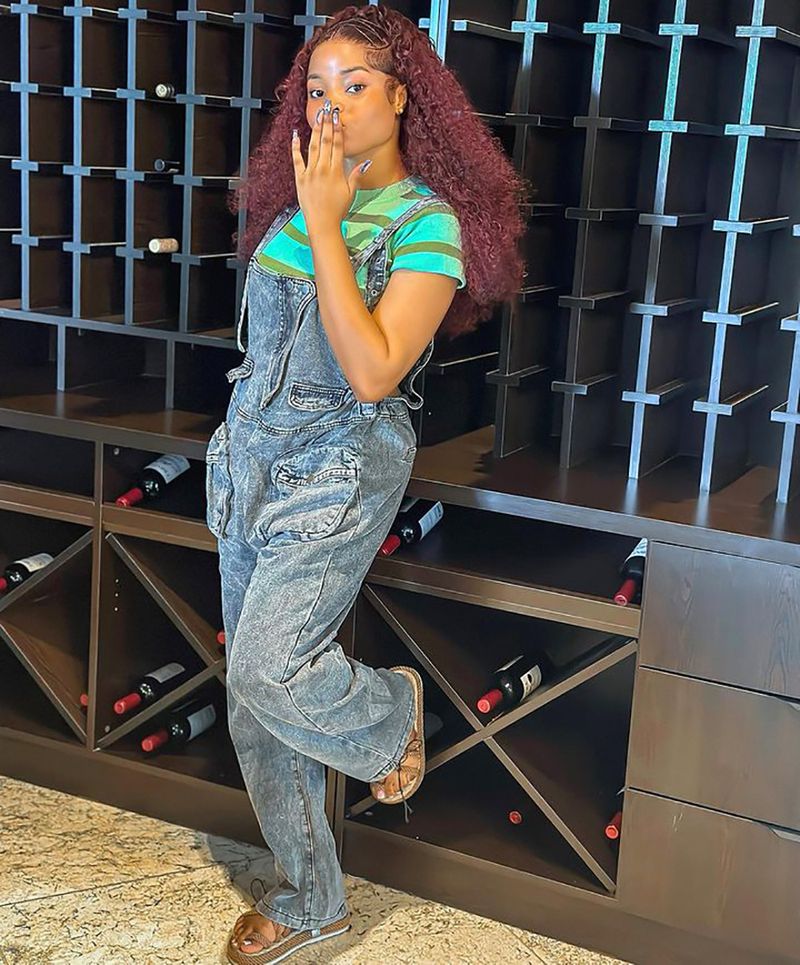 Damenbekleidung im Ins-Stil, Persönlichkeit, Straße, große Tasche, weite Hose, lockere Hosenträgerjeans_voghion.com