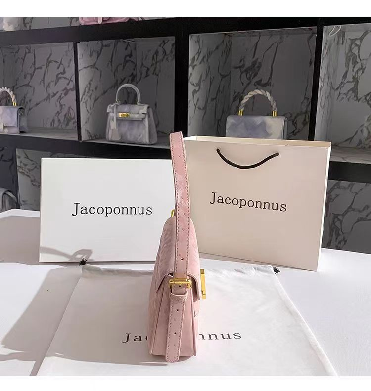 Borsa sotto le ascelle di lusso rosa tenue 2023 Borsa da donna di nuova moda Autunno Texture avanzata Piccola folla Ins Fashion Bag_voghion.com