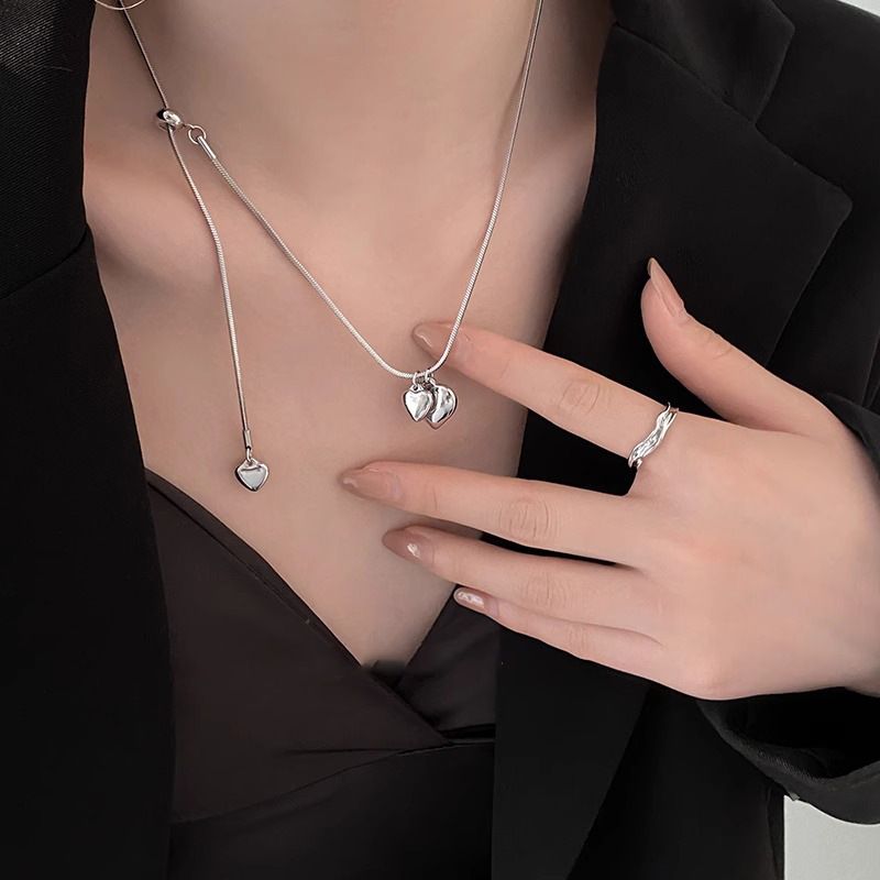 Simple high grade titanium steel heart necklace adjustable female niche design clavicle chain net red ins style sweater T chain_voghion.com