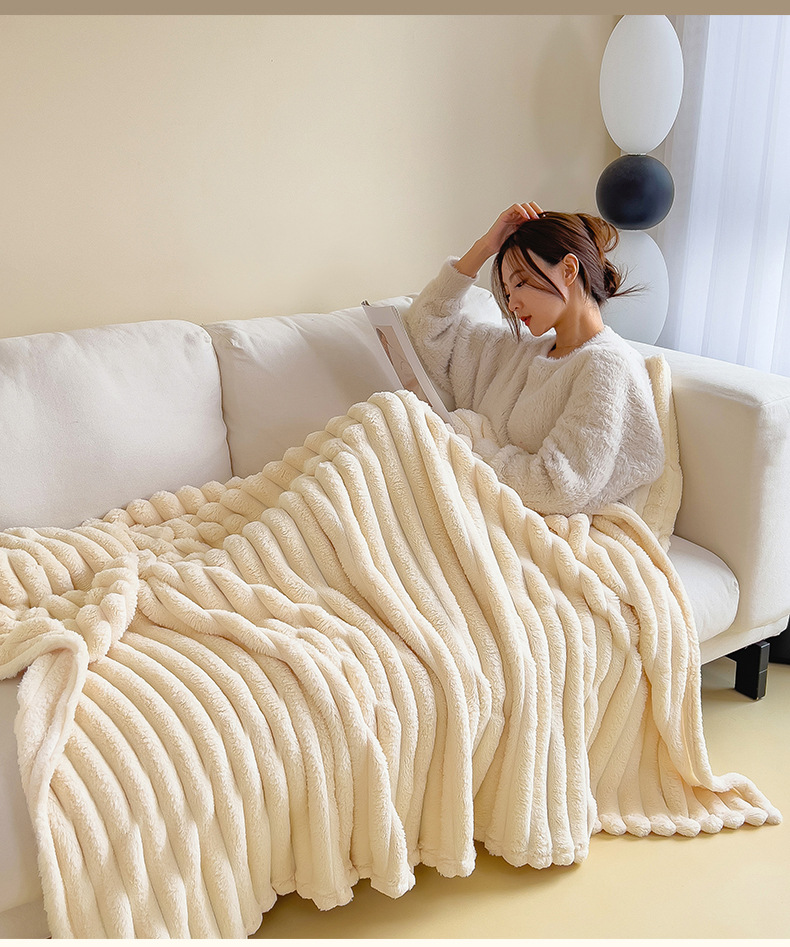Effen konijnenpluche deken op bed, herfst en winter, verdikte dubbellaagse dutjesdeken, vrijetijdsairconditioningdeken_voghion.com