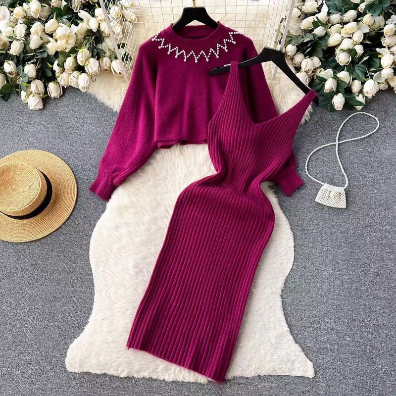 Ensemble élégant haut court et robe taille haute perlée – Tenue deux pièces en tricot douce et chic pour femme. Pulls coordonnés_voghion.com
