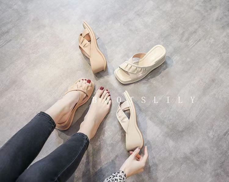 ,Height Enhancing Niche High End 2023 New Thick Soled French Evening Breeze Sandals, Comfortable To Wear Outside In Summer_voghion.com