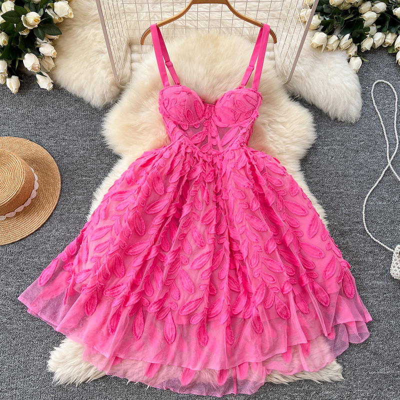 Nuovo piccolo abito da donna per signore in estate, stile palazzo francese, con bretelle in vita, pesante abito gonfio ricamato per le donne_voghion.com