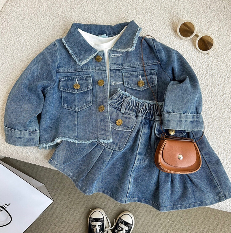 Blue lapel long sleeved girl's denim jacket pleated skirt set, fashionable and stylish two-piece set_voghion.com