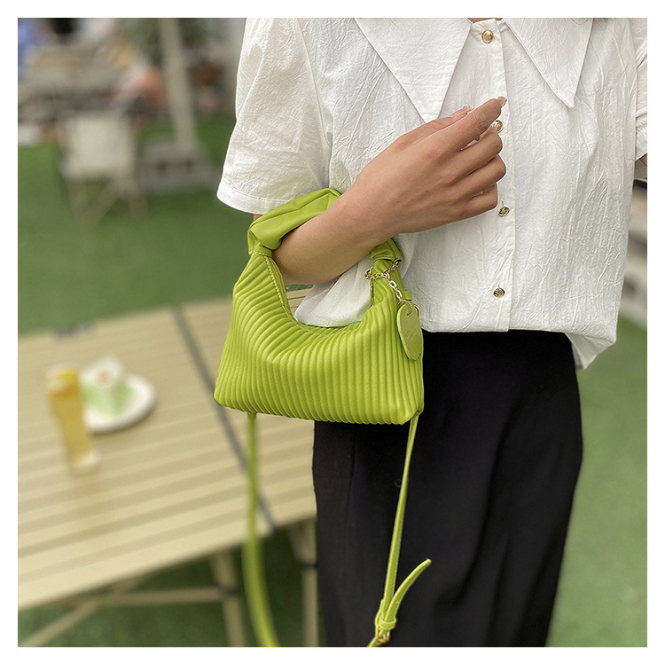 This Year's Popular Niche Design Bag Women's Pleated Handbag 2023 New Fashion high-end armpit small square bag_voghion.com