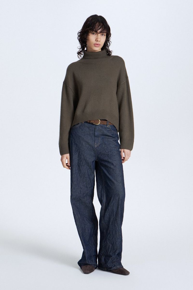 Gemütlicher, übergroßer Strickpullover mit hohem Halsausschnitt für Damen – weiche Viskosemischung, lässiger, lockerer Schnitt, kurzer Cropped-Stil (Pink, Zitronengelb, Kaffee)_voghion.com