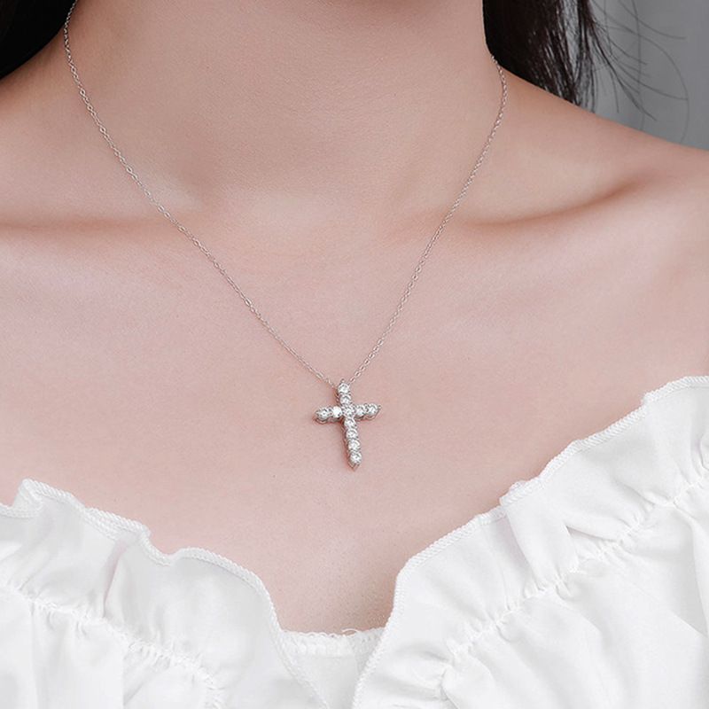 Collana con croce in moissanite per donna, argento sterling, lusso leggero, nicchia, sensazione di alta qualità, versatile, nuovo stile 2022._voghion.com