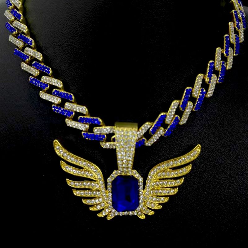 Collana con ciondolo a forma di ali di diamanti blu e bianche, personalizzata, creativa, con catena cubana hip-hop._voghion.com