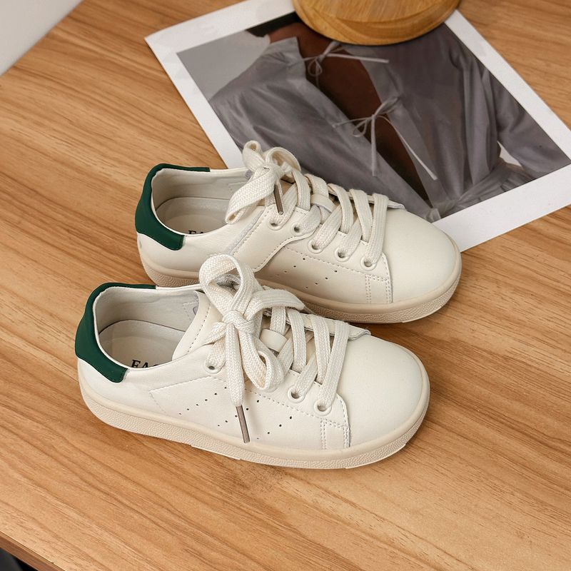 Chaussures de sport décontractées pour enfants, petites chaussures blanches à queue verte, mode coréenne, polyvalentes, pour garçons et filles, nouvelle collection printemps 2024_voghion.com