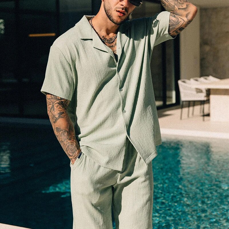 Camicie con risvolto vintage a maniche corte Camicie da uomo in due pezzi stile spiaggia estivo Camicie e pantaloncini in tinta unita adatti agli uomini_voghion.com