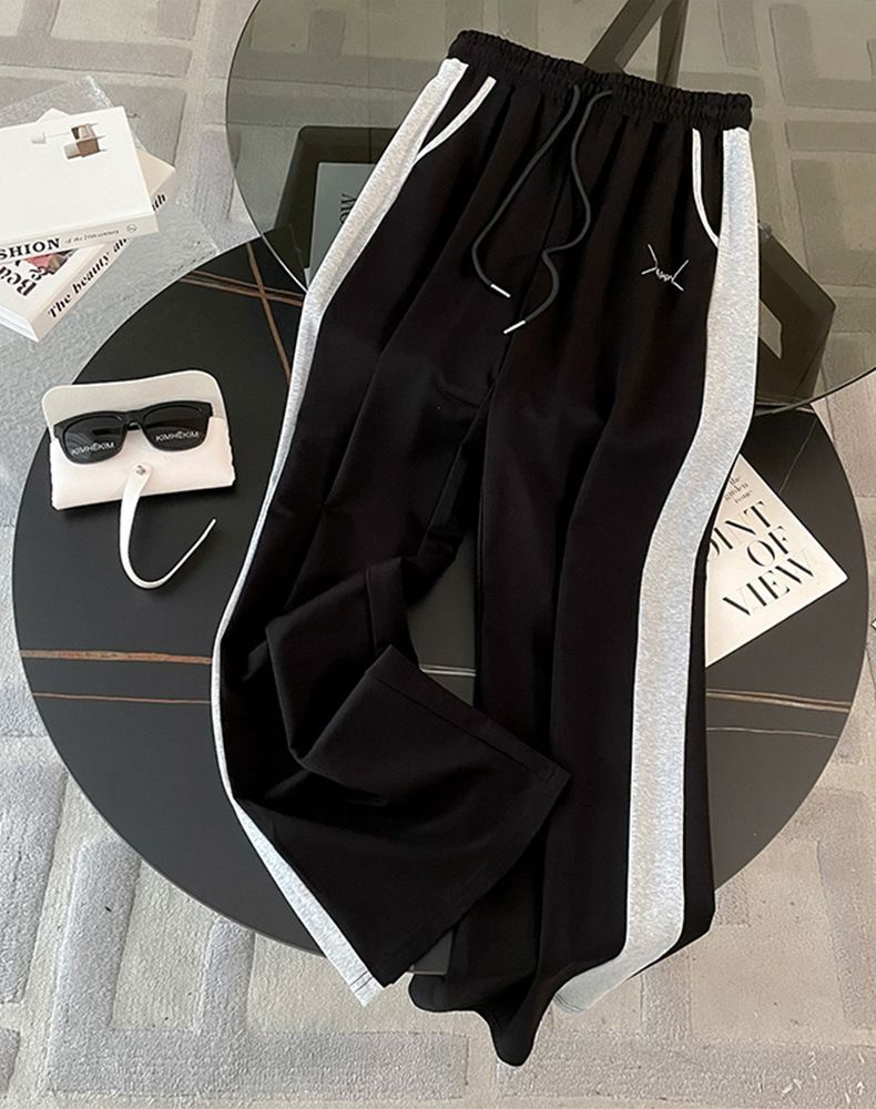 High-End-Schlankheits- und modische Freizeitsportbekleidung für Damen, Laufanzug mit kurzen Ärmeln und gerader Hose für Damen_voghion.com