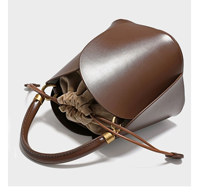 P7 Damestassen 2023 Nieuw Emmer Niche Ontwerp Groentemand High-end Petal Draagbare Crossbody Tas_voghion.com