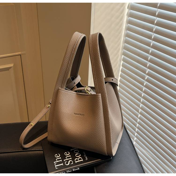 Zweiteilige, weiche Schultertasche mit Litschi-Muster für Mütter im Außenhandel. Neue, lässige, einfache, tragbare diagonale Tasche für das Leben._voghion.com