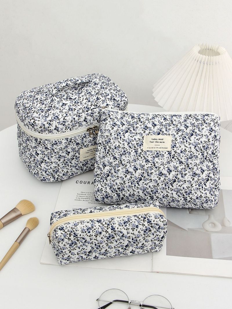Ins Style Frische und süße Blumen-Make-up-Tasche, süße Kulturtasche für Studenten mit großer Kapazität, tragbare Aufbewahrungstasche für die Hautpflege_voghion.com