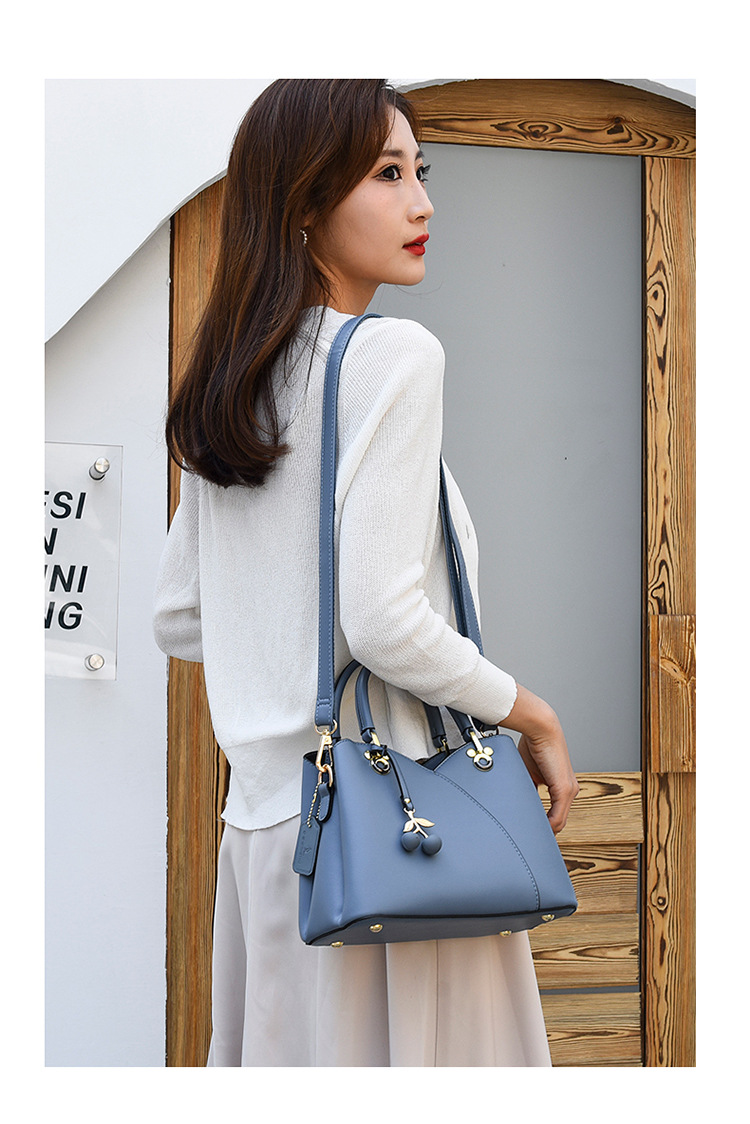 New summer fashion women's small bag versatile handbag soft leather middle-aged mother messenger bag_voghion.com