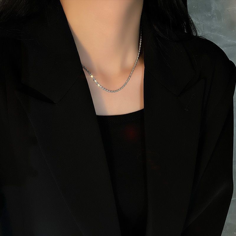 Non-Fading Men's Sparkling Titanium Steel Collarbone Niche High-End Minimalist Design I Necklace Bare Chain New Model_voghion.com