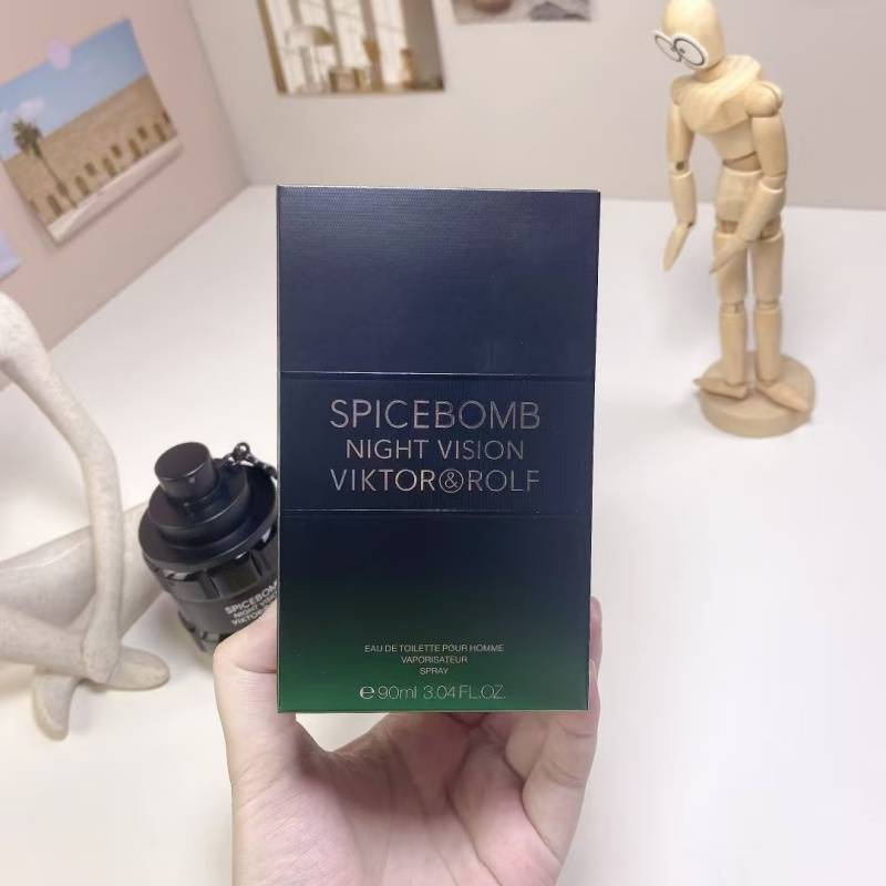 Serie clásica Passion Bomb Midnight Edition de 100 ml para hombre, frascos de lujo, exquisita fragancia de madera duradera, regalo para festivales y citas_voghion.com