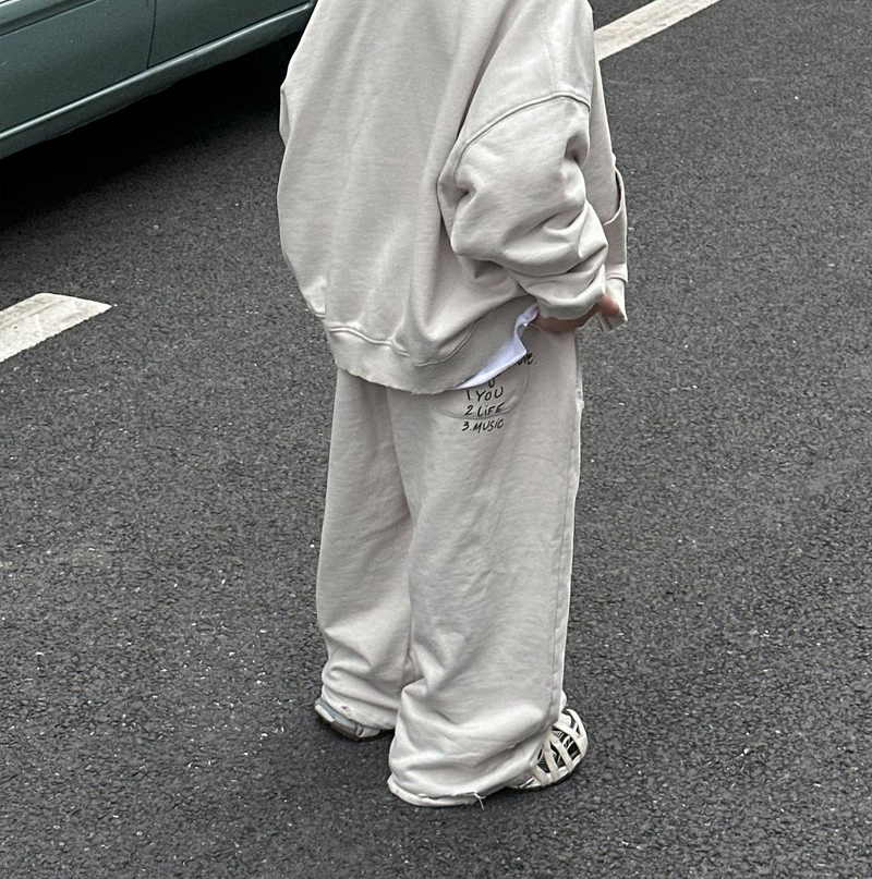 Completo in maglia da bambino in due pezzi: maglia a maniche lunghe in stile coreano e pantaloni larghi (beige, altezza 100-160 cm)_voghion.com