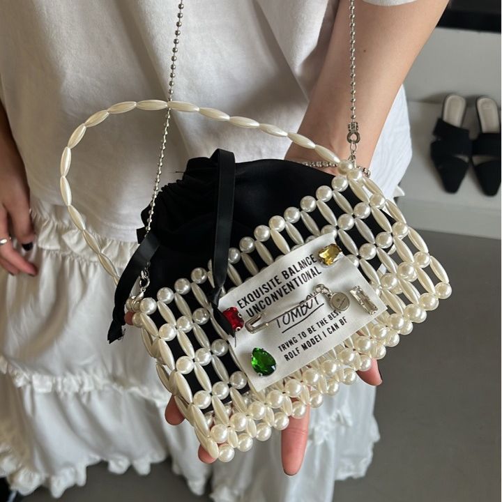 Borsa a tracolla coreana con perline di perle, design di nicchia da donna, con etichetta Brick, 2023_voghion.com