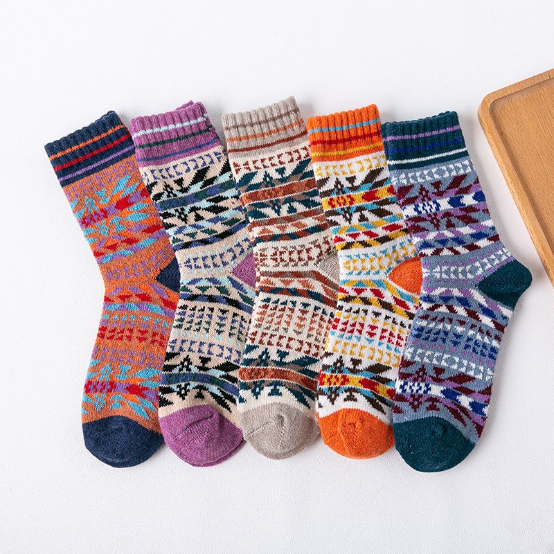 2025d New Rabbit Wool Winter Thickened Coarse Thread Ethnic Style Women's Socks_voghion.com