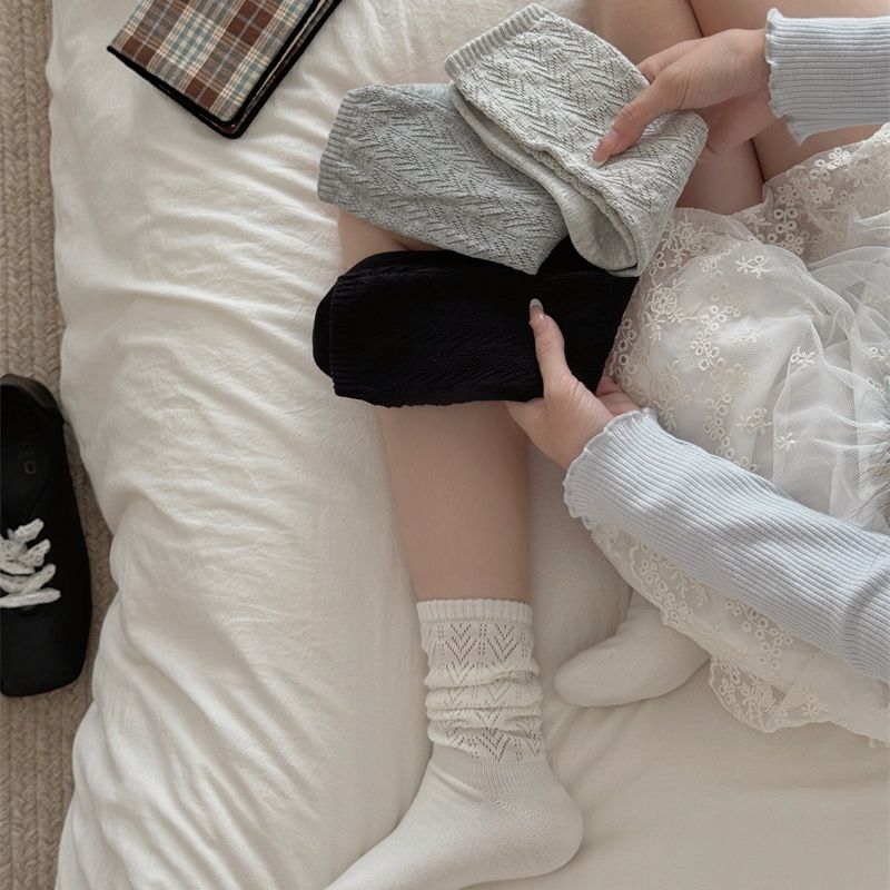 Chic Diamond Knit Mesh Crew Socks – Breathable Cotton & Seamless Design – Elegant Solid Colors – Stackable & Versatile – Fall Fashion Essential_voghion.com