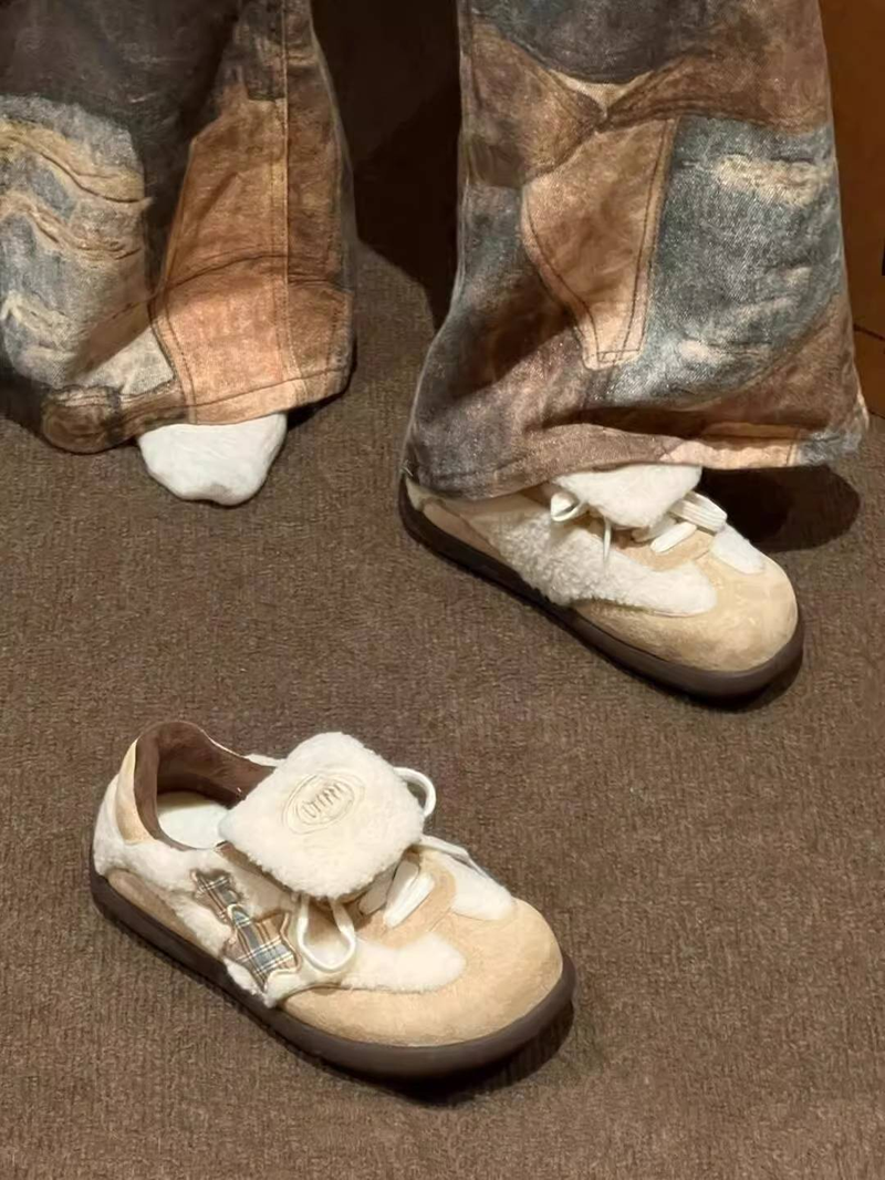 Pequeño número de zapatos de algodón de lana lindos originales para mujer 2024 invierno nuevo suela gruesa casual más polar cálido zapatos de entrenamiento alemanes_voghion.com