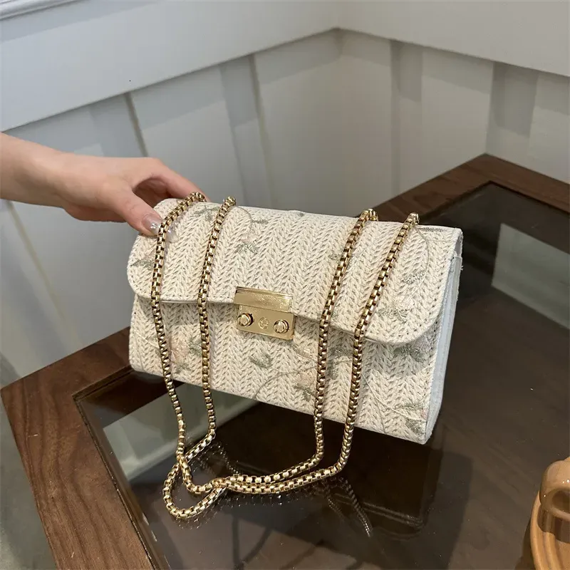 Lace Straw Woven Small Shopping Square For Women 2025 New Summer Korean Style Designer Free Shipping Versatile Chain_voghion.com