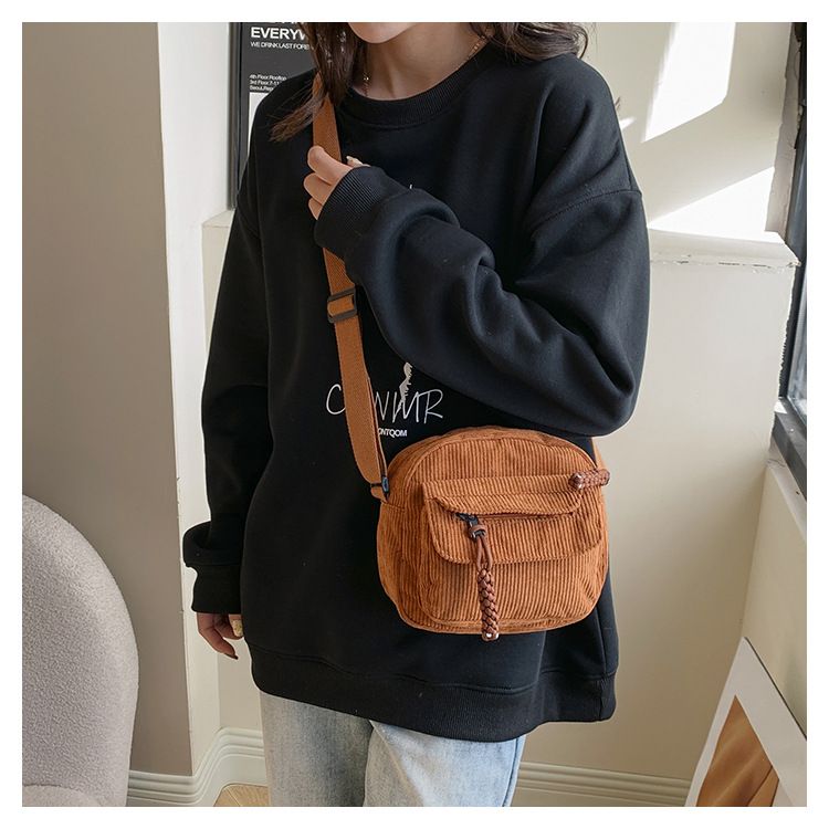 Cord Damen 2024 Frühjahr Neue Mode Einfarbig Tuch Campus Stil Eine Schulter Umhängetasche Kleine Tasche Flut_voghion.com