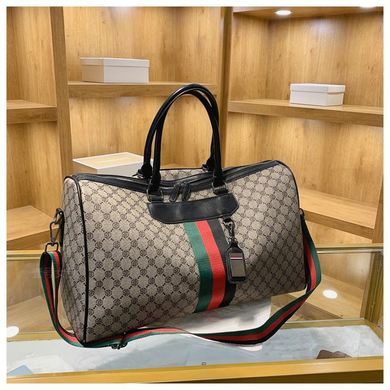 Kortdistanse bærbar crossbody for kvinner med stor kapasitet lettvekts fiess sportsveske for menn, allsidig reiseveske_voghion.com