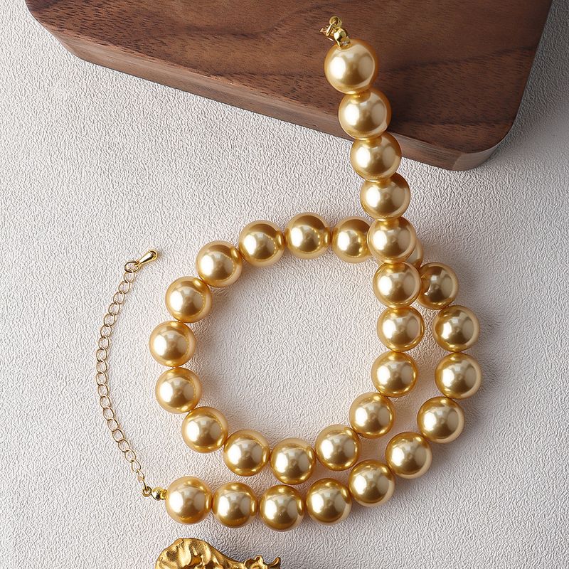 Collana di perle rotonde perfette della famiglia Shi dello stesso stile della febbre coreana per le donne, leggera ed estiva, di lusso, di fascia alta, Internet_voghion.com