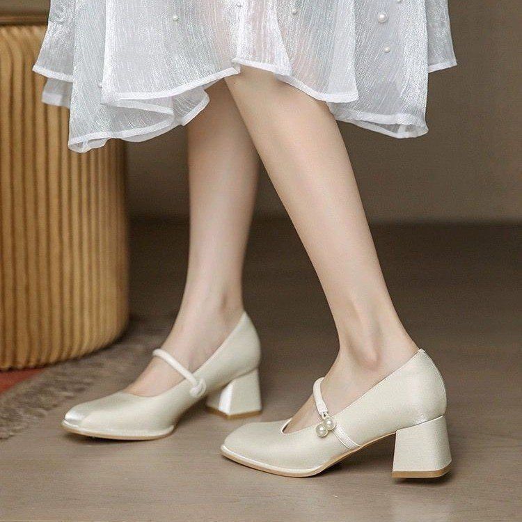 Scarpe singole Mary Jane in raso francese da donna, non affaticano i piedi, scarpe bianche con abiti da sposa, tacchi alti delicati_voghion.com