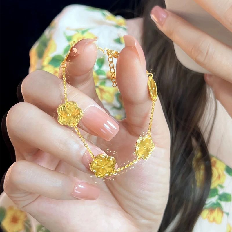 Pulseira de flor de ameixa laser CNC dourada e areia vietnamita, leve, luxuosa, dobrável, para mulheres, não desbota por muito tempo_voghion.com
